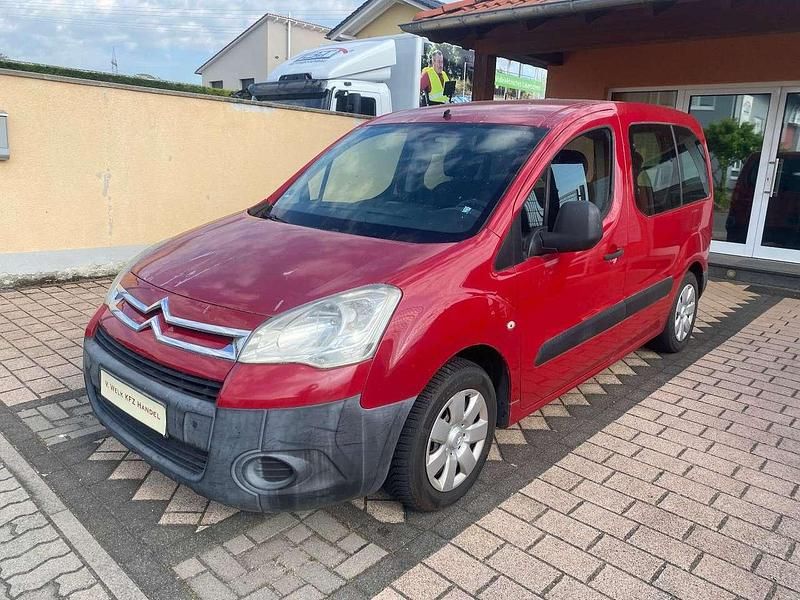 Farbe rot ardent/deckende lack Gebraucht 2009 Citroën Berlingo Advance Van / Kleinbus | 2.950 € (Fairer Preis) - Bild 1/4