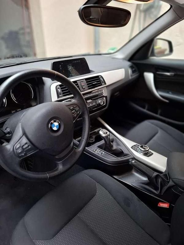 Gebraucht BMW 118 Advantage 136 PS (100 kW) 2017 Schwarz Kleinwagen