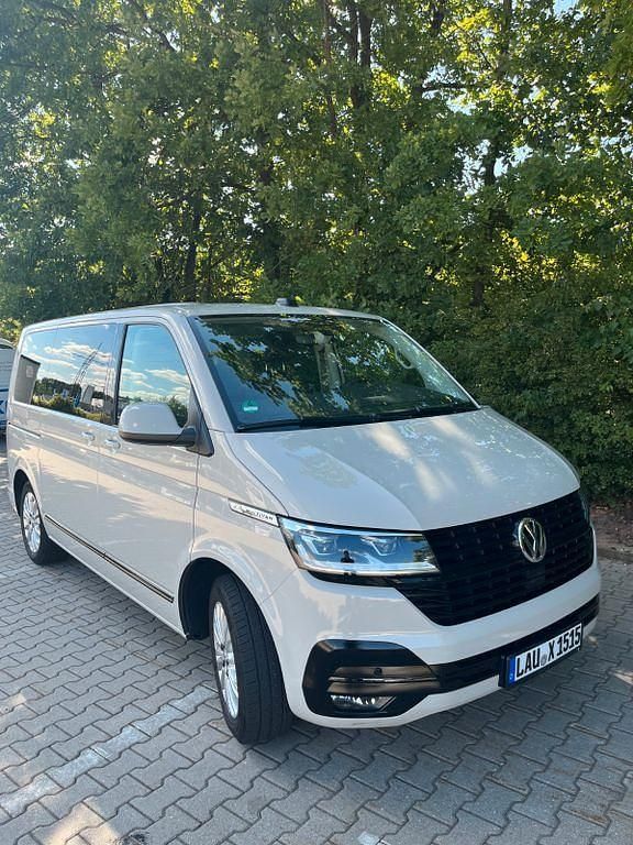 Gebraucht VW Multivan Generation Six 150 PS (110 kW) 2022 Grau Van