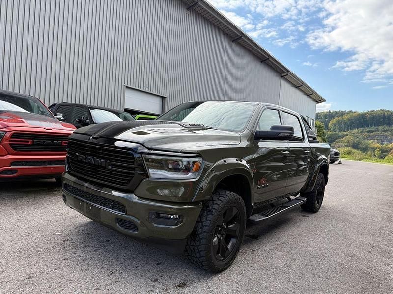 Grün Gebraucht 2024 Dodge Ram Abholung | 56.900 € (Fairer Preis) - Bild 1/4