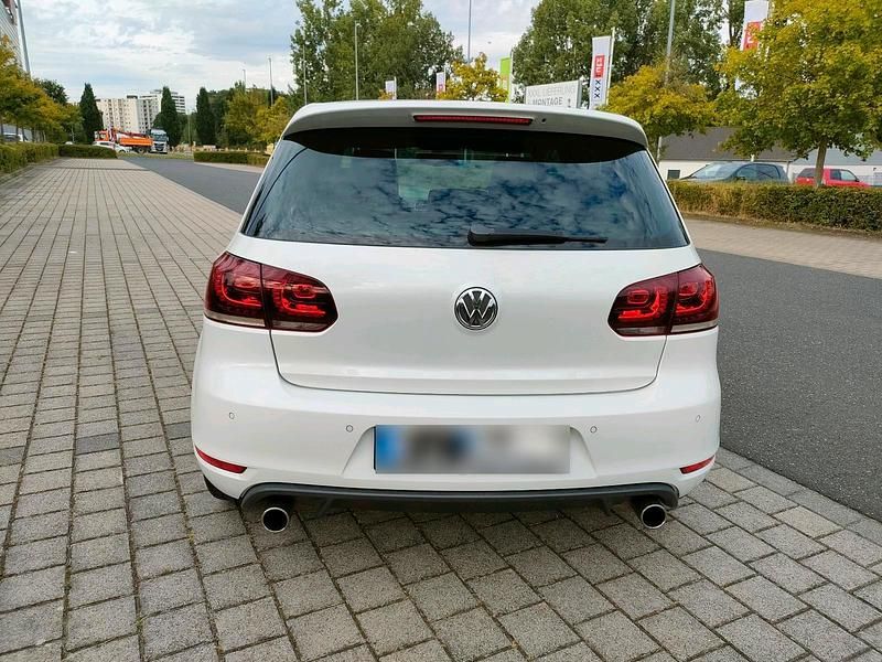 Gebraucht VW Golf VI Edition 210 PS (154 kW) 2011 Weiß Kleinwagen