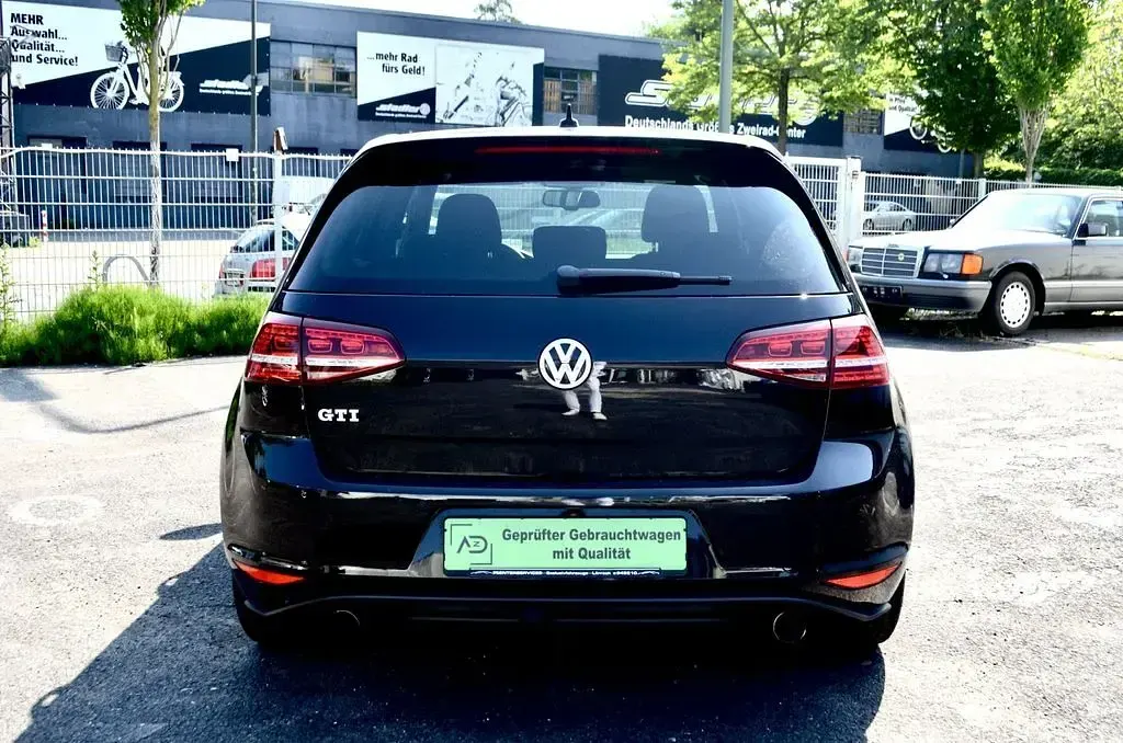 Gebraucht VW Golf VII GTI 220 PS (161 kW) 2016 Schwarz Limousine