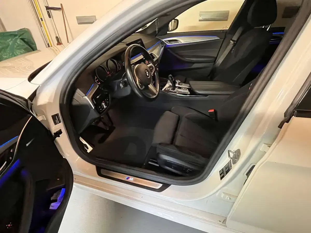 Gebraucht BMW 520 190 PS (139 kW) 2019 Weiß Kombi