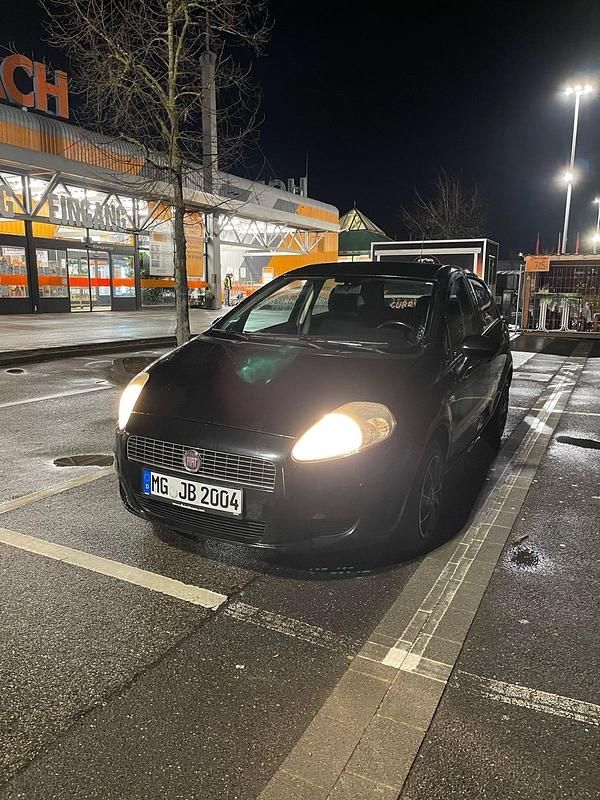Schwarz Gebraucht 2008 Fiat Punto Kleinwagen | 950 € (Guter Preis) - Bild 1/4