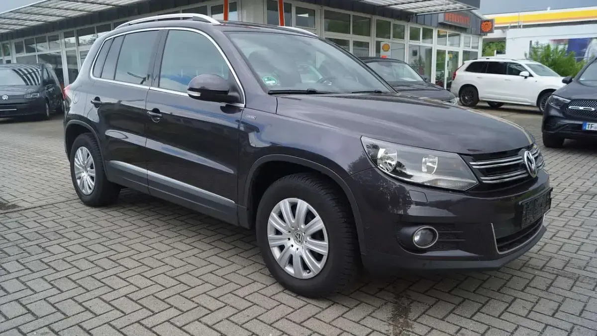 Gebraucht VW Tiguan LOUNGE 150 PS (110 kW) 2015 Kryptongrau metallic SUV