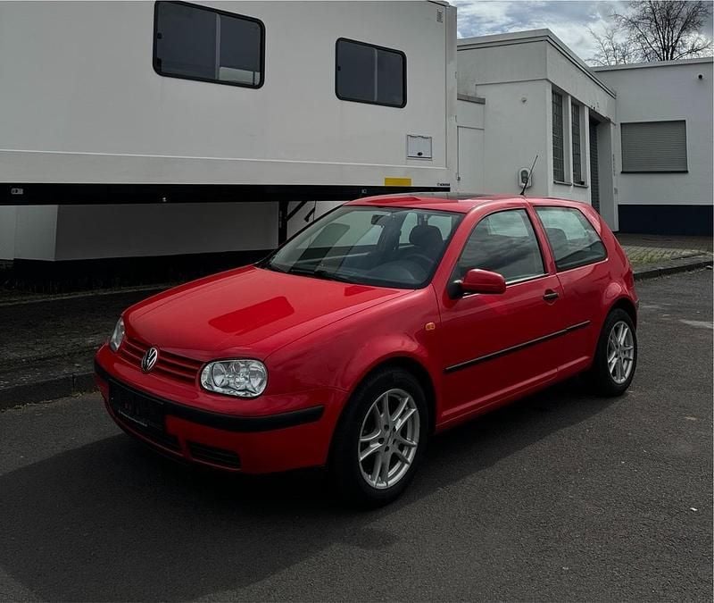 Second-hand VW Golf 75 CP (55 kW) 1999 Roșu Coupe