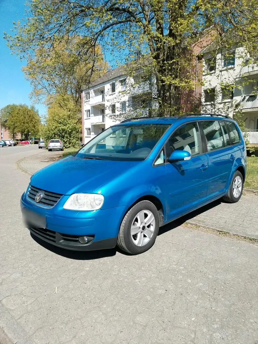 Second-hand VW Golf Plus 116 CP (85 kW) 2004 Albastru Monovolum
