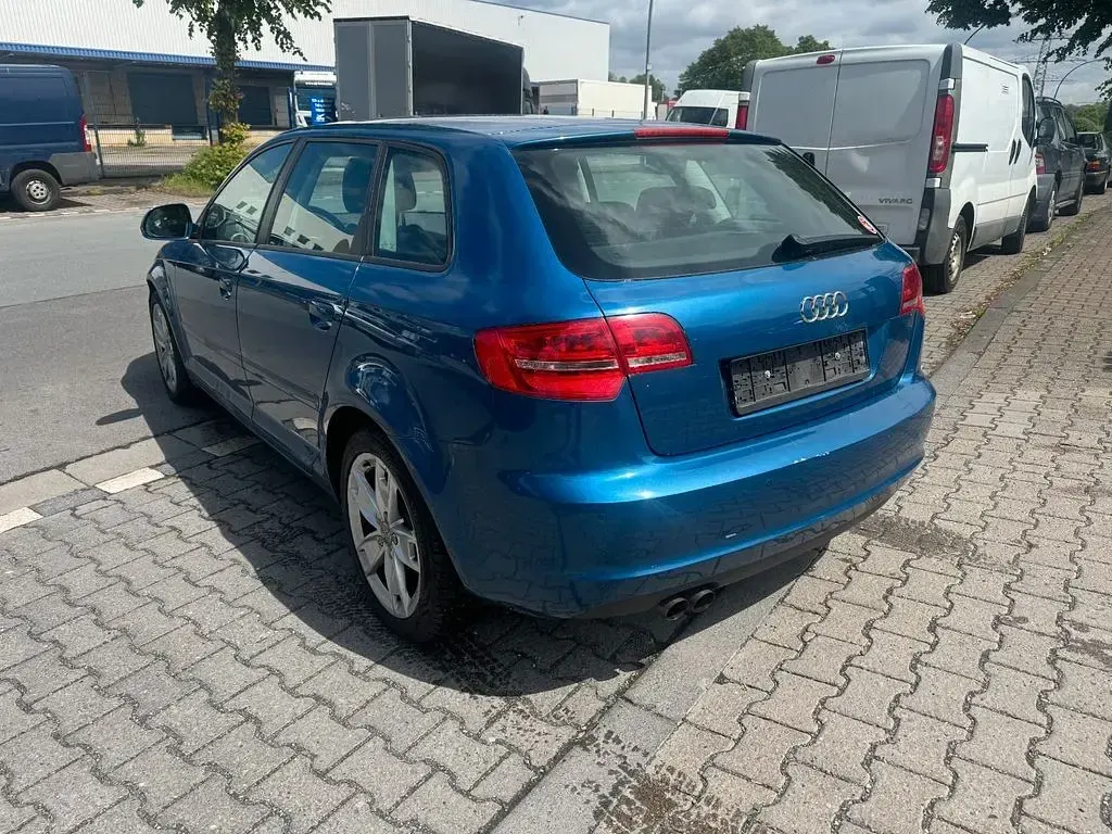 Second-hand Audi A3 Ambition 125 CP (91 kW) 2009 Albastru Hatchback