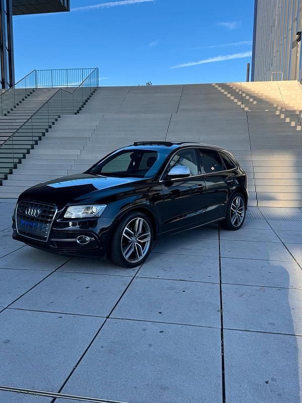 Schwarz Gebraucht 2016 Audi SQ5 Competition SUV | 29.800 € (Etwas zu teuer) - Bild 1/4