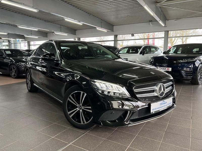Gebraucht Mercedes C160 Avantgarde 129 PS (94 kW) 2019 Schwarz Coupé