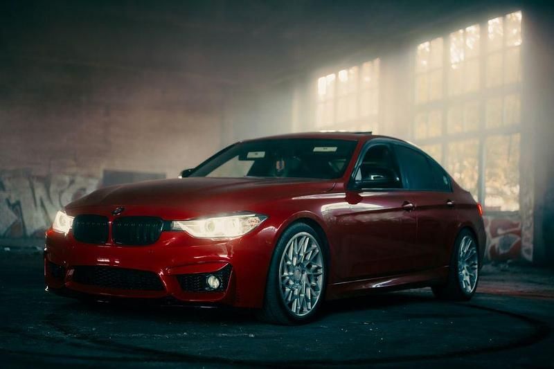 Gebraucht BMW 335 Exclusive 306 PS (225 kW) 2012 Rot Kombi