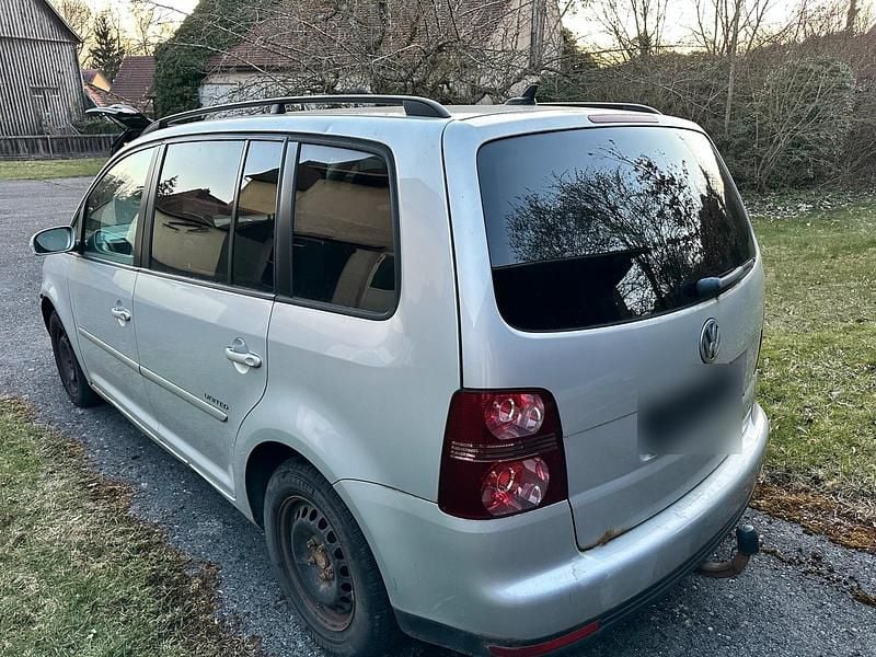 Gebraucht VW Touran 140 PS (102 kW) 2009 Silber Van / Kleinbus