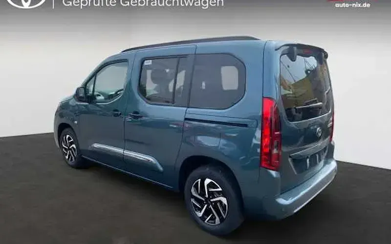 Neu Toyota Proace Verso City 110 PS (80 kW) 2026 Blau Kombi