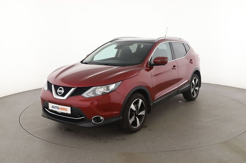 Rot Gebraucht 2015 Nissan Qashqai 360º SUV | 14.490 € (Fairer Preis) - Bild 1/4