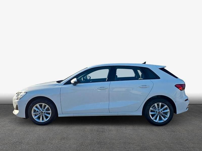 Neu Audi A3 Ambiente 116 PS (85 kW) 2025 Arkonaweiß Limousine