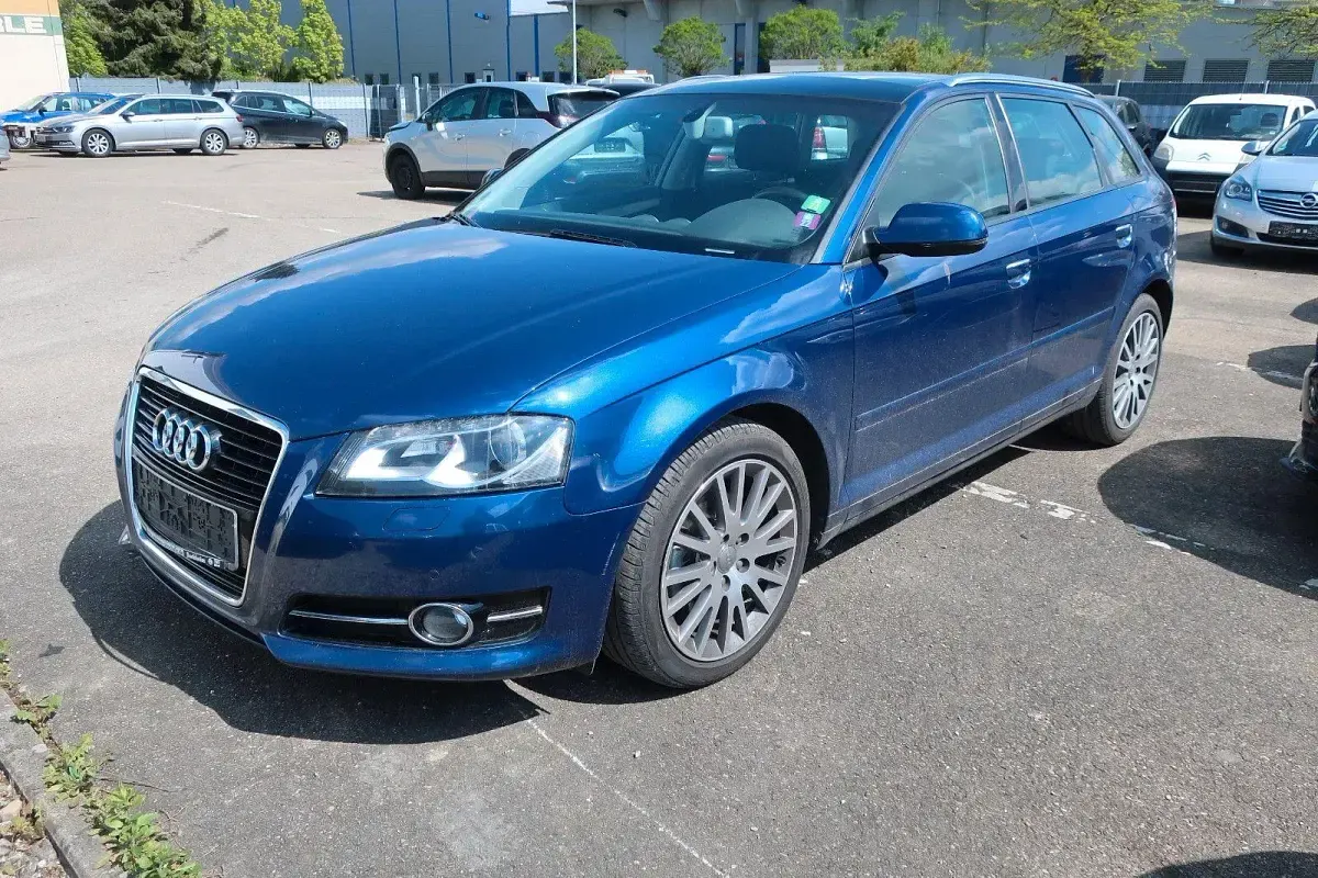 Używany Audi A3 Ambition 140 KM (102 kW) 2012 Niebieski Hatchback