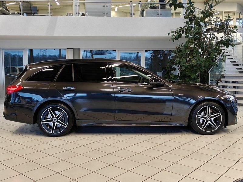 Gebraucht Mercedes C300e AMG Line Premium Plus 197 PS (144 kW) 2025 Grau Limousine