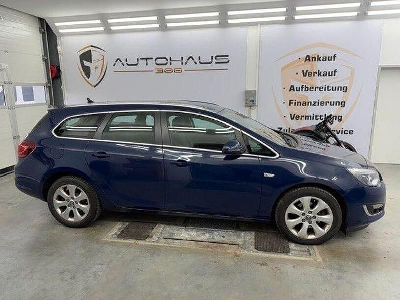 Gebraucht Opel Astra Innovation 165 PS (121 kW) 2013 Blau Kombi