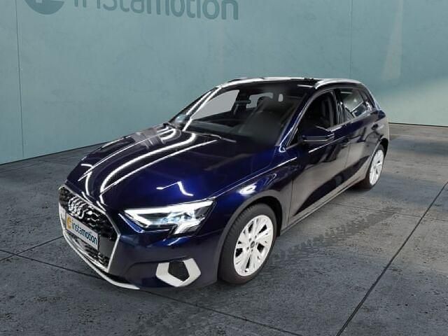 Blau Gebraucht 2024 Audi A3 Advanced Limousine | 40.650 € (Teuer) - Bild 1/2