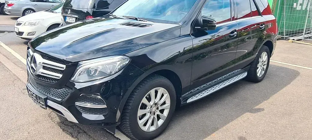 Gebraucht Mercedes GLE350 258 PS (189 kW) 2016 Schwarz SUV