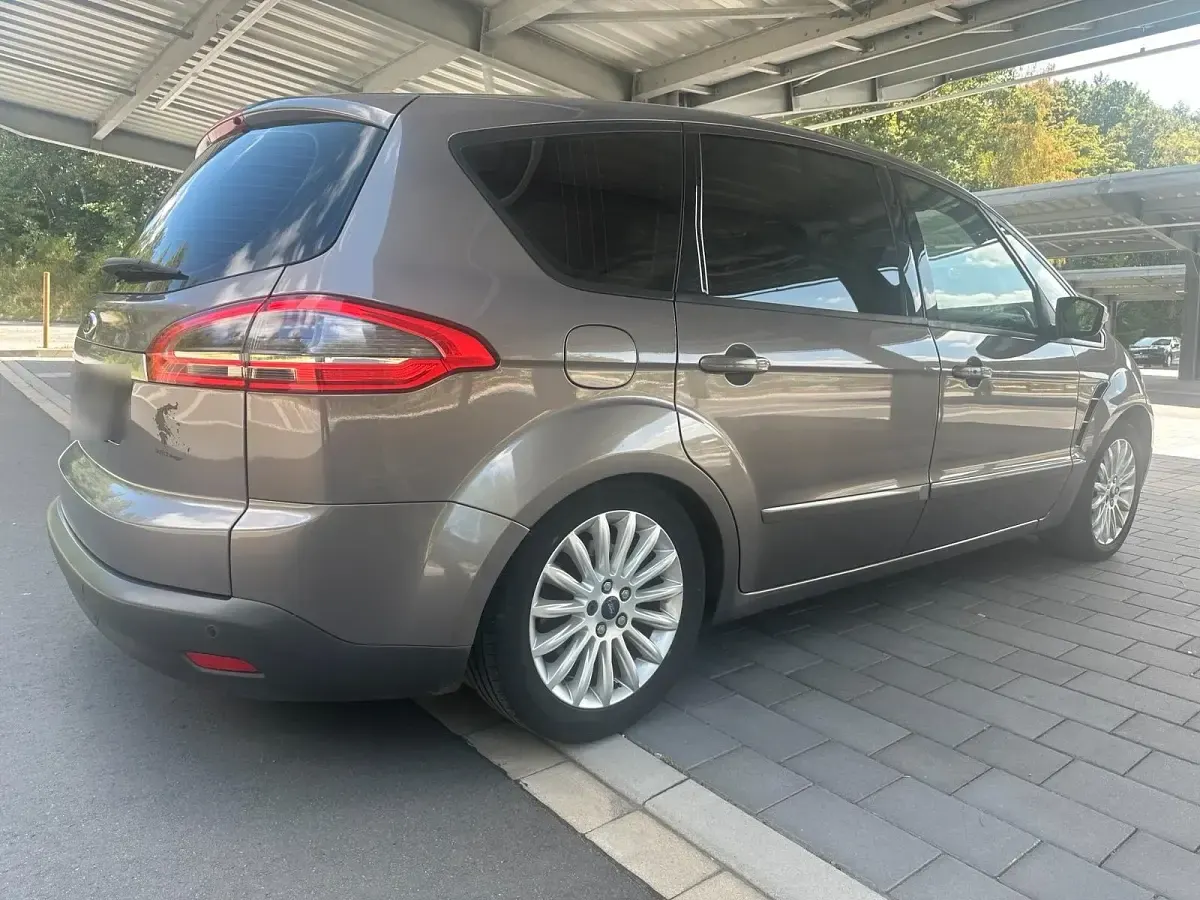 Gebraucht Ford S-MAX S 163 PS (119 kW) 2013 Grau Van / Kleinbus