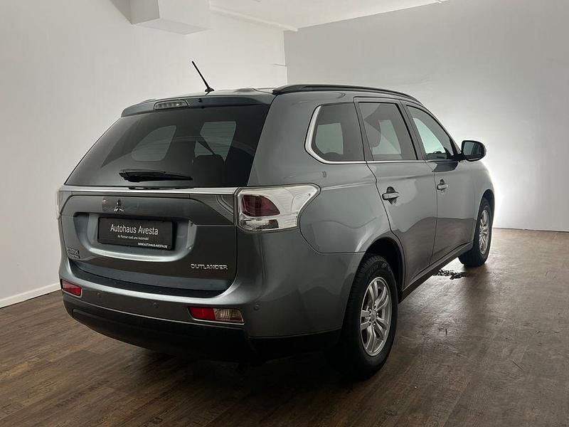 Gebraucht Mitsubishi Outlander 150 PS (110 kW) 2013 Grau SUV