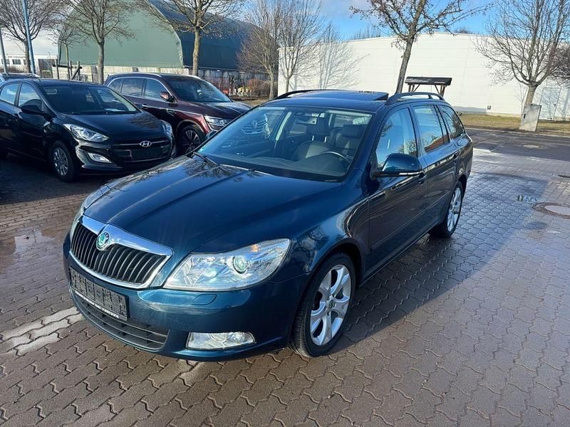 Gebraucht Skoda Octavia Elegance 160 PS (117 kW) 2012 Grün Kombi