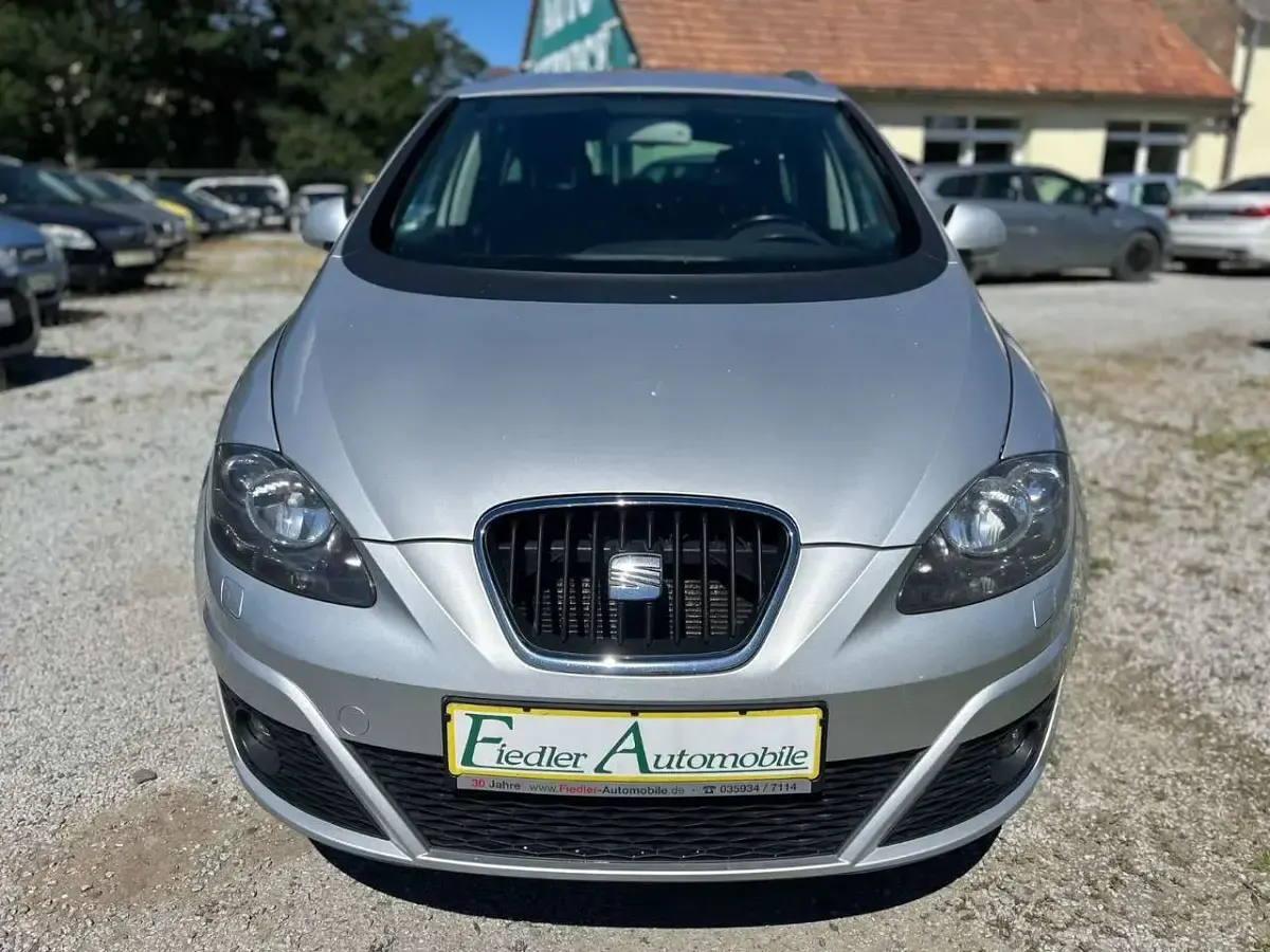 Gebraucht Seat Altea XL 125 PS (91 kW) 2012 Silber Van / Kleinbus