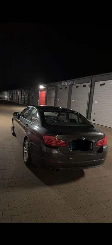 Grau Gebraucht 2010 BMW 523 Limousine | 8.000 € (Superpreis) - Bild 1/4