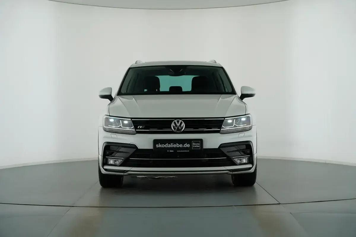 Gebraucht VW Tiguan Sound 179 PS (131 kW) 2017 Oryxweiß perlmutteffekt SUV