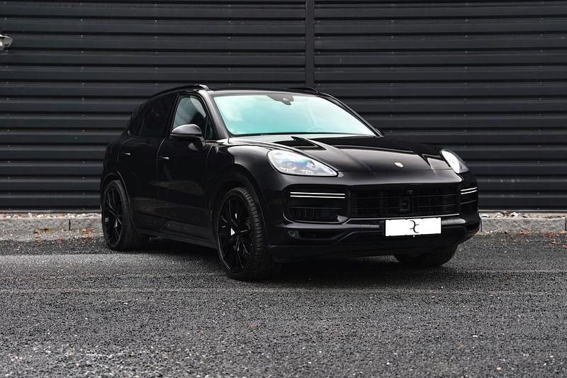 Gebraucht Porsche Cayenne Turbo 549 PS (403 kW) 2018 Schwarz SUV