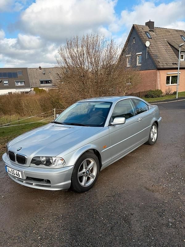 Gebraucht BMW 320 150 PS (110 kW) 1999 Silber Coupé