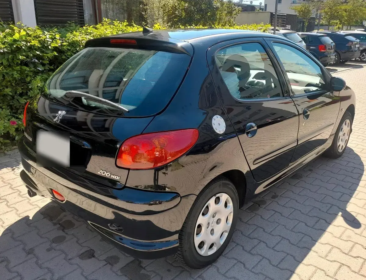 Gebraucht Peugeot 206 68 PS (50 kW) 2008 Schwarz Limousine