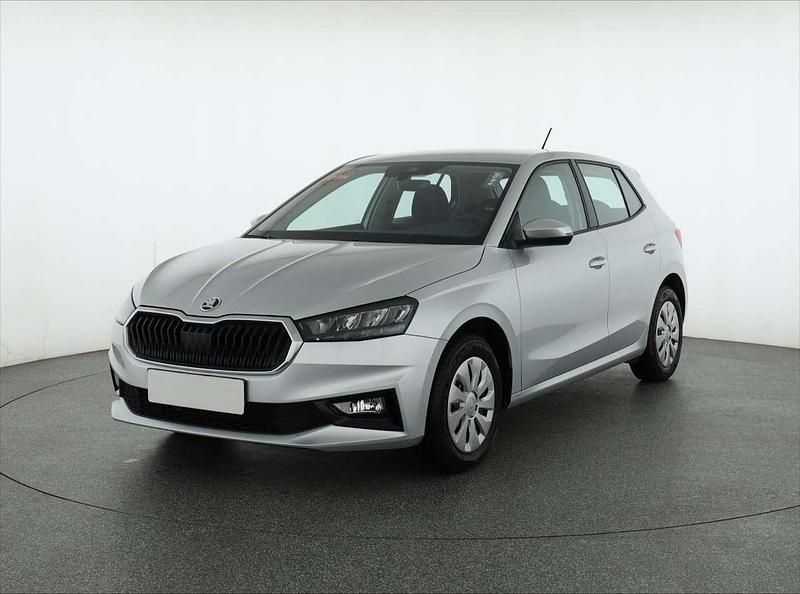 Gebraucht Skoda Fabia Selection 95 PS (69 kW) 2024 Brilliantsilber metallic Kleinwagen