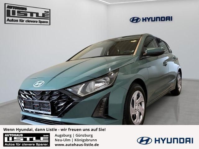 Gebraucht Hyundai i20 Select 101 PS (74 kW) 2025 Grün Kleinwagen