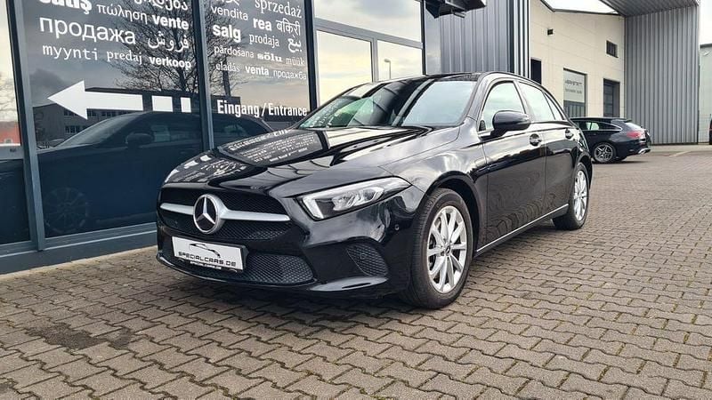 Gebraucht Mercedes A250 218 PS (160 kW) 2021 Schwarz Limousine