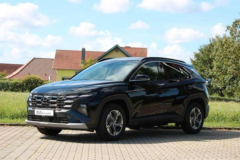 Abyss black / met Neu 2025 Hyundai Tucson SUV | 32.499 € (Guter Preis) - Bild 1/4