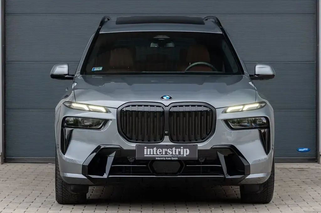 Gebraucht BMW X7 M Sport 352 PS (258 kW) 2025 Grau SUV
