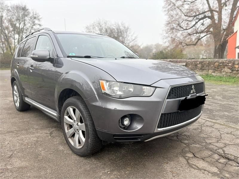 Grau Gebraucht 2010 Mitsubishi Outlander SUV | 5.600 € (Guter Preis) - Bild 1/4