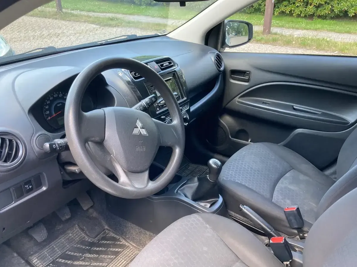 Gebraucht Mitsubishi Space Star 71 PS (52 kW) 2014 Weiß Van / Kleinbus