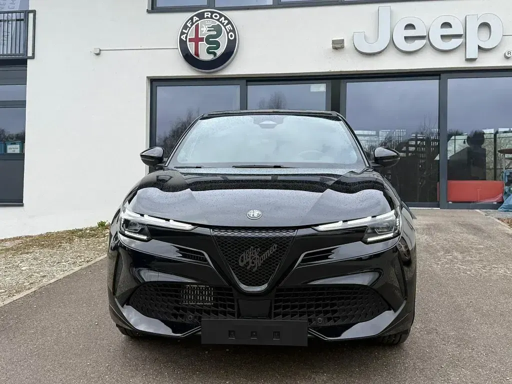 Neu Alfa Romeo GT Junior Ti 136 PS (100 kW) 2026 Schwarz Limousine