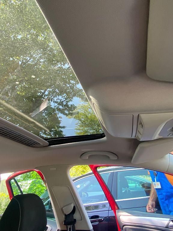 Gebraucht VW Golf VII Match 105 PS (77 kW) 2012 Rot Limousine