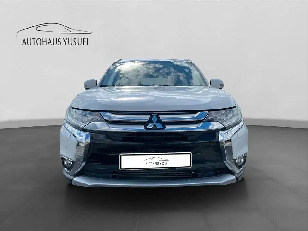 Gebraucht Mitsubishi Outlander Top 150 PS (110 kW) 2015 Weiß SUV