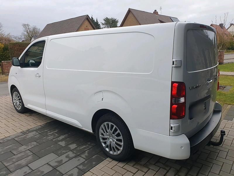 Gebraucht Opel Vivaro 144 PS (105 kW) 2022 Weiß Van / Kleinbus