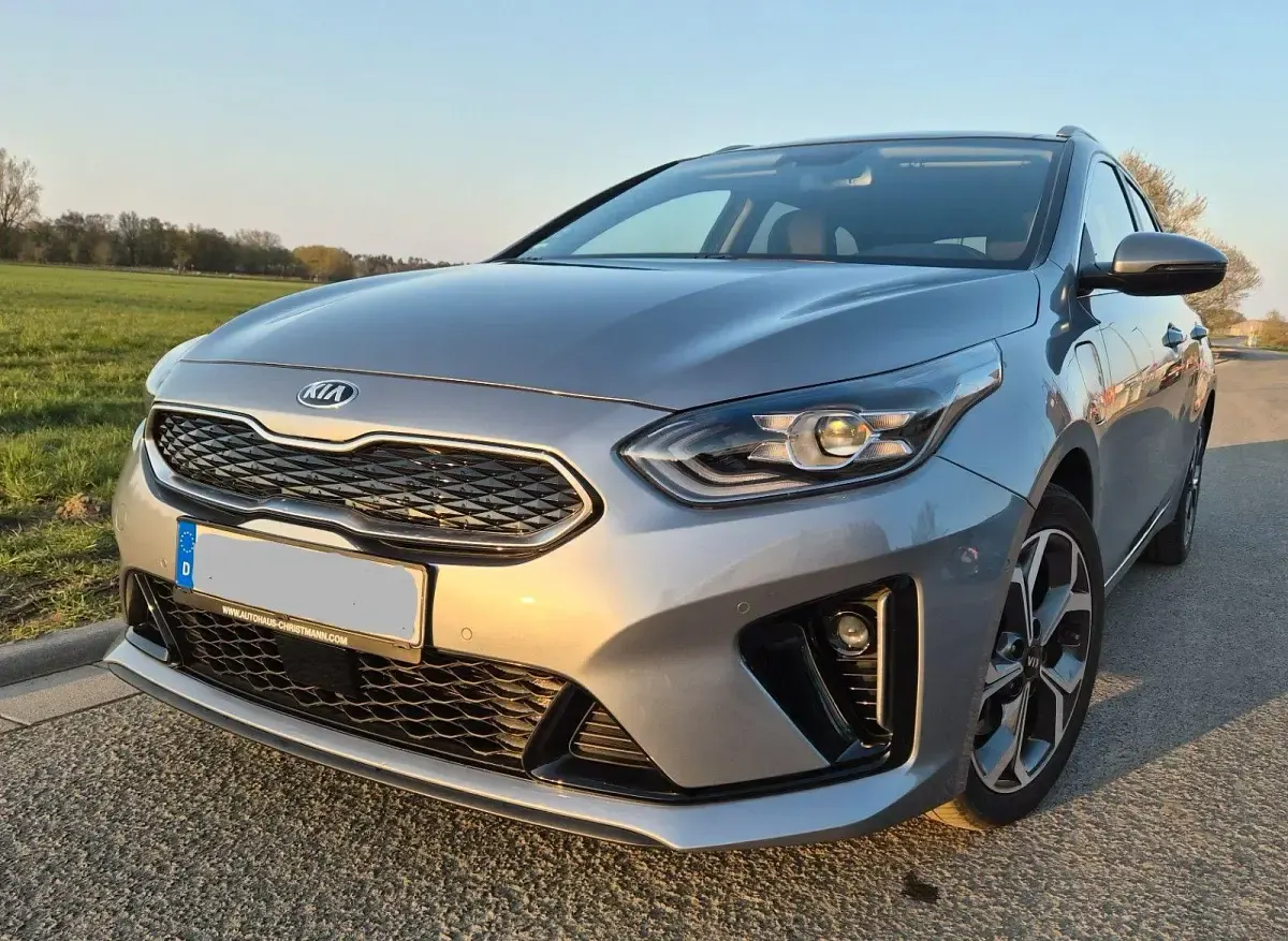 Gebraucht Kia Ceed Sportswagon Platinum 105 PS (77 kW) 2021 Blau Kombi