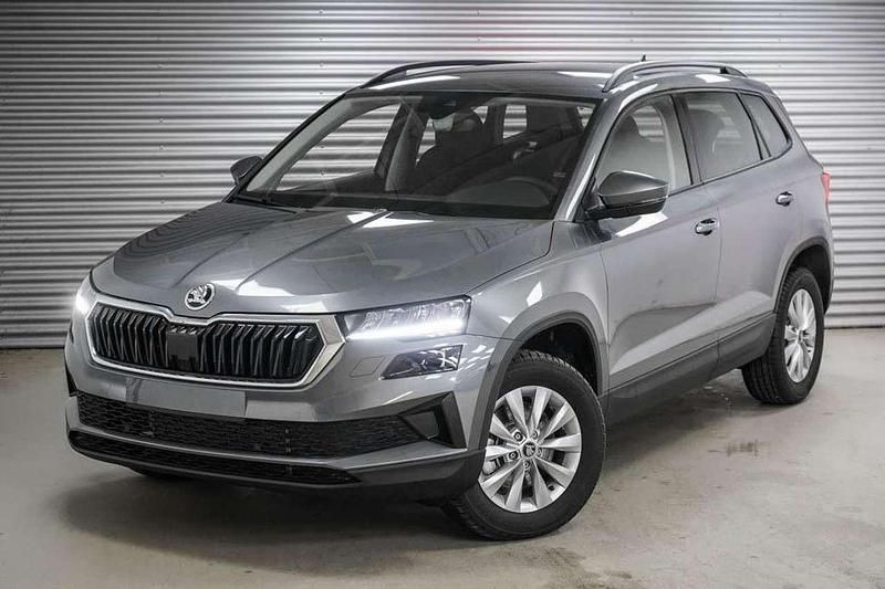 Graphite grau metallic (5x) Neu 2025 Skoda Karoq Selection SUV | 31.790 € (Guter Preis) - Bild 1/4