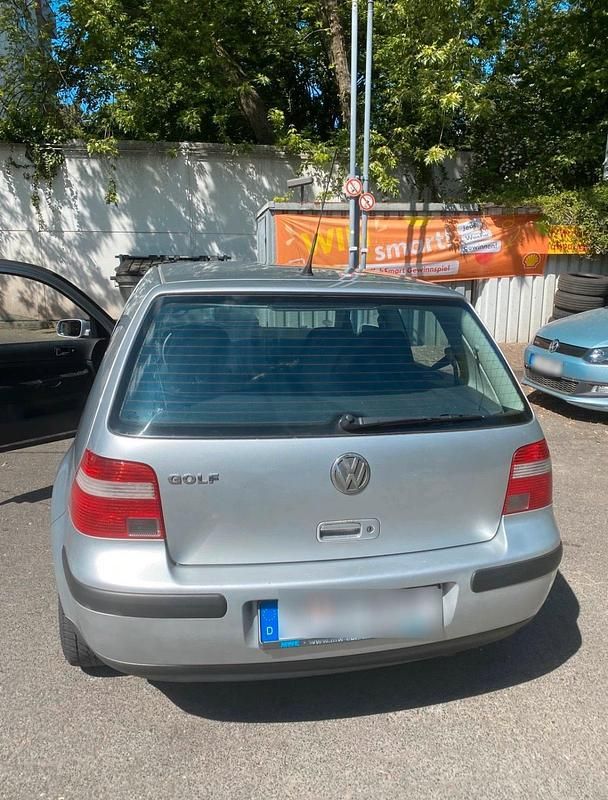 Gebraucht VW Golf IV 101 PS (74 kW) 2002 Grau Kleinwagen