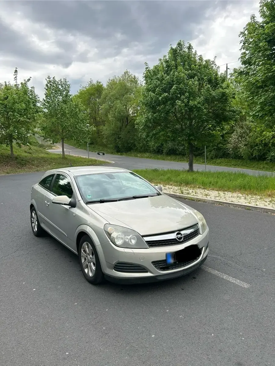 Gebraucht Opel Astra GTC 90 PS (66 kW) 2008 Grau Kleinwagen