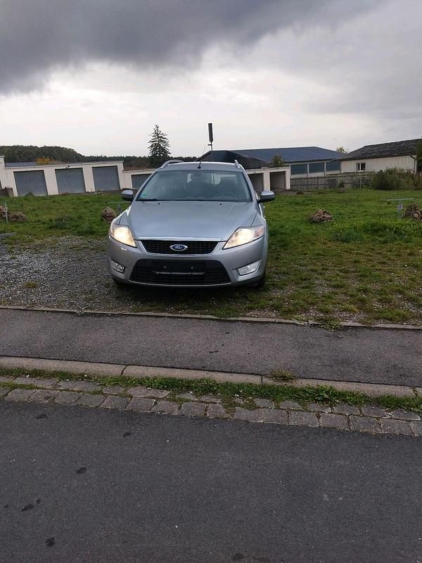Grau Gebraucht 2008 Ford Mondeo Kombi | 2.700 € (Guter Preis) - Bild 1/4