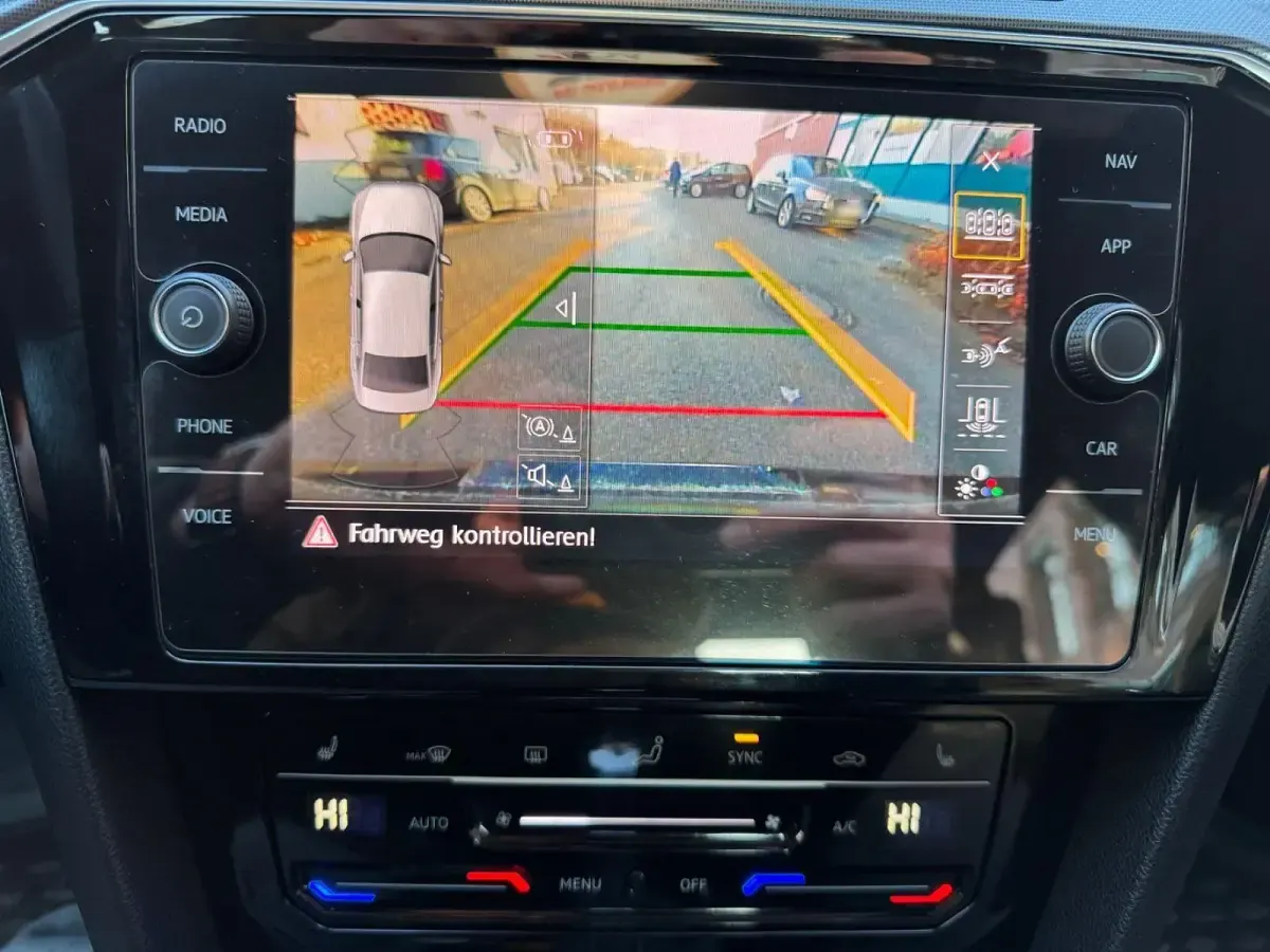 Gebraucht VW Passat R-line 150 PS (110 kW) 2019 Schwarz Limousine
